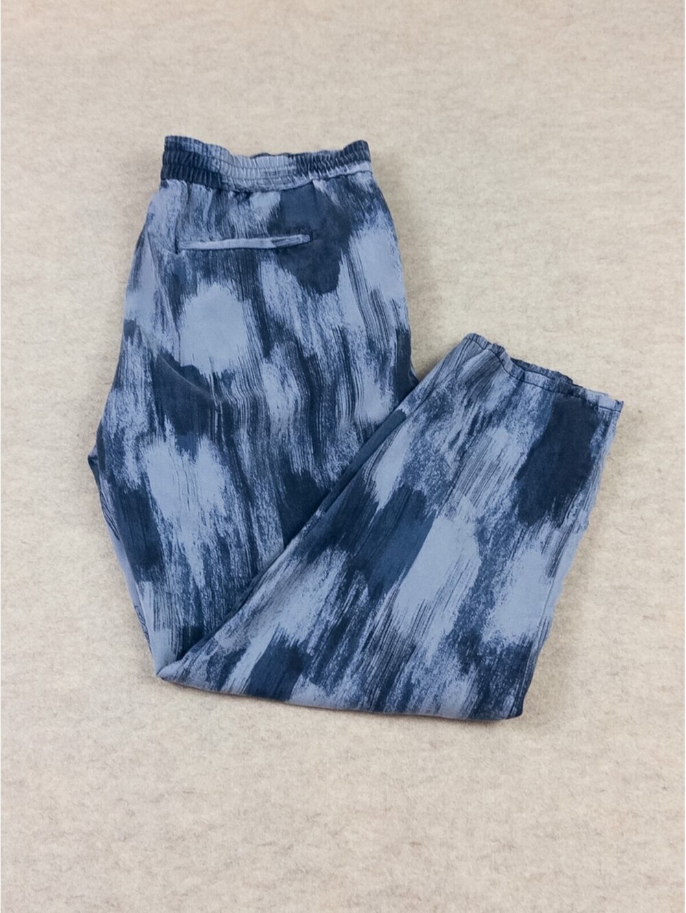Gap Women's Medium Tencel Lyocell Jogger Pants in Blue Abstract Print